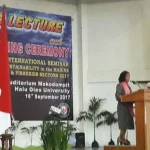 Akhir Tahun Menteri Susi Tenggelamkan 100 Kapal Pencuri Ikan Menteri Susi Ajak Mahasiswa UHO Rajin Makan Ikan