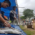 Sepi Pembeli, Puluhan Pedagang Pasar Sentral Wua-wua Tinggalkan Lapaknya Sepi Pembeli, Puluhan Pedagang Pasar Sentral Wua-wua Tinggalkan Lapaknya