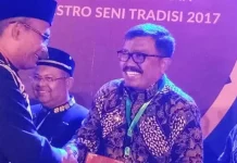 Pemkab Wakatobi Terima Award Maestro Seni Tradisi dari Mendikbud Pemkab Wakatobi Terima Award Maestro Seni Tradisi dari Mendikbud