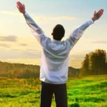 Di Sultra Pria Lebih Bahagia Dibanding Perempuan ilustrasi pria bahagia