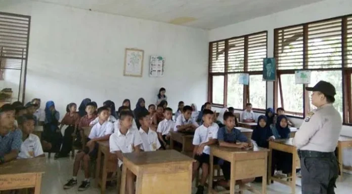 Cegah Dini Bahaya Narkoba, Polres Konawe Sosialiasi di Kalangan Pelajar