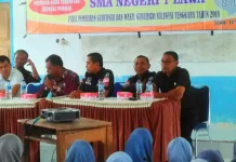 KPUD Mubar Sosialisasi Pemilih Pemula di SMA 1 Lawa KPUD Mubar Sosialisasi Pemilih Pemula di SMA 1 Lawa