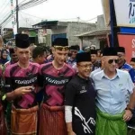 Sarung dan Songkok Warnai Keberangkatan Etape Terakhir ITdbI International Tour de Banyuwangi Ijen (ITDBI) 2017
