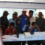 Baksos Kesehatan Gratis Umar Arsal di Wakatobi Diserbu Warga Baksos Kesehatan Gratis Umar Arsal di Wakatobi Diserbu Warga