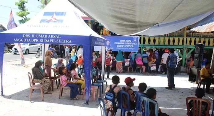 bakti_sosial_umar_arsal Rumah Aspirasi Umar Arsal Buka Pelayanan Kesehatan Gratis di Wakatobi