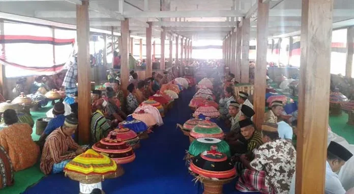 Tradisi Bubusiana Lipu di Kaisabu Baru Meriahkan HUT Kota Baubau