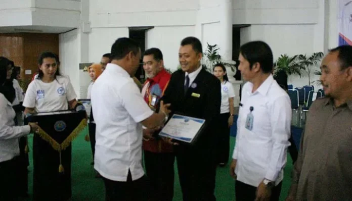 Hotel Clarion Kendari Terima Penghargaan dari BNNP Sultra