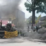Tolak Ali Mazi, Kader Golkar Sambut Kedatangan Nurdin Halid dengan Demo Tolak Ali Mazi, Kader Golkar Sambut Kedatangan Nurdin Halid dengan Demo