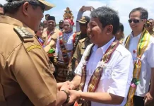 Kapal Perang KRI Banjarmasin Tiba di Muna Kapal Perang KRI Banjarmasin Tiba di Muna