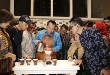 International Coffee Day, Ribuan Orang Ngopi Bareng di Lampung International Coffee Day, Ribuan Orang Ngopi Bareng di Lampung