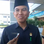 Ketua DPRD Konsel Apresiasi Upaya Bupati Selesaikan Tunggakan Pajak PBB Senilai 4,8 Miliar Ketua Dewan Perwakilan Rakyat Daerah (DPRD) Kabupaten Konawe Selatan (Konsel), Sulawesi Tenggara (Sultra), Irham Kalenggo