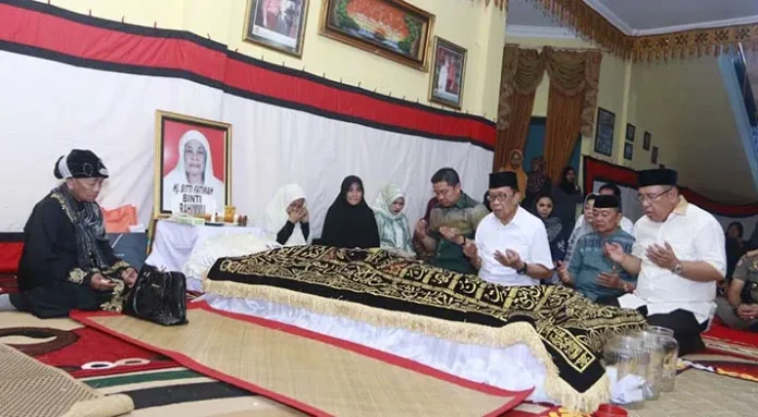 Nur Alam Minta Ibunya Dimakamkan Besok