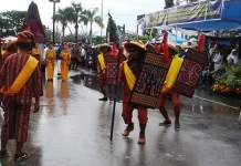 Ribuan Siswa Ikuti Karnaval Budaya HUT Kota Baubau Ribuan Siswa Ikuti Karnaval Budaya HUT Kota Baubau