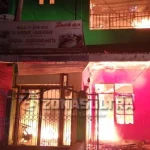 Breaking News: Satu Rumah di Jalan Malik Raya Ludes Terbakar Breaking News: Satu Rumah di Jalan Malik Raya Ludes Terbakar