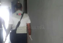 KPK Geledah Ruangan Bagian Hukum Sekretariat Pemkab Konut KPK Geledah Ruangan Bagian Hukum Sekretariat Pemkab Konut