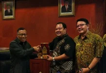 Di Hadapan Komisi VI DPR RI, Saleh Lasata Akui Takut Cabut 13 IUP Bermasalah di Konut Di Hadapan Komisi VI DPR RI, Saleh Lasata Akui Takut Cabut 13 IUP Bermasalah di Konut