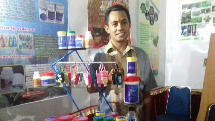 Dosen UHO Berhasil Olah Limbah Kulit Udang Jadi Anti Bakteri