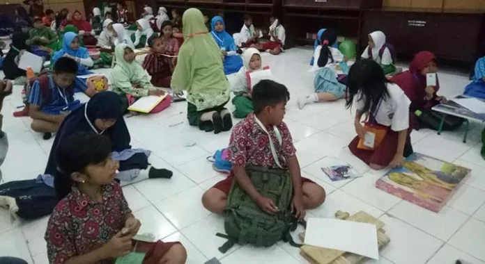 Ratusan Siswa SD di Kendari Ramaikan Lomba Literasi Anak 2017