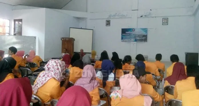 magang_jurnalistik_uho 104 Mahasiswa Jurnalistik UHO Ikuti Pembekalan Magang