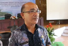 Masyarakat Tomia Nikmati Pelayanan Kesehatan Gratis Pelaksana Tugas (Plt) Dinkes Kabupaten Wakatobi, Muliadin