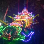 Masyarakat Sumenep ‘Tumplek Blek’ di Parade Musik Tong-Tong Masyarakat Sumenep 'Tumplek Blek' di Parade Musik Tong-Tong