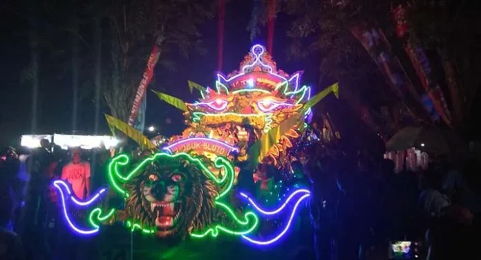 musik_tongtong Masyarakat Sumenep 'Tumplek Blek' di Parade Musik Tong-Tong