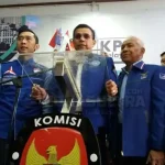 Demokrat Mendaftar ke KPU RI di Hari Terakhir Demokrat Mendaftar ke KPU RI di Hari Terakhir