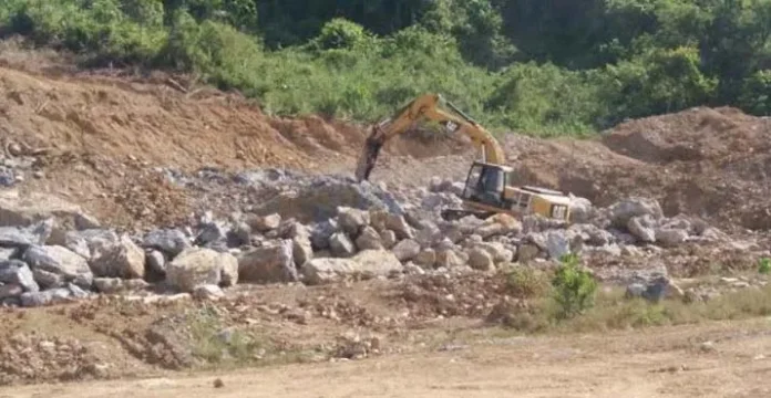 Raup Instruksikan Sekda dan Dinas Perizinan Konut Hentikan Aktifitas Penambangan Batu