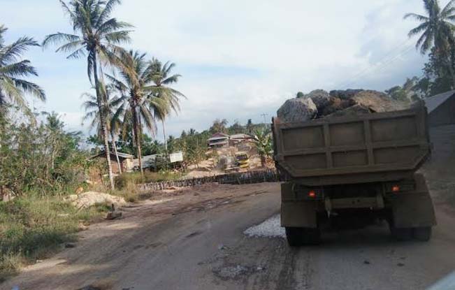 Raup Instruksikan Sekda dan Dinas Perizinan Konut Hentikan Aktifitas Penambangan Batu