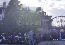 KPK Geledah Rumah, Aswad Sulaiman Tak Ditempat KPK Geledah Rumah, Aswad Sulaiman Tak Ditempat