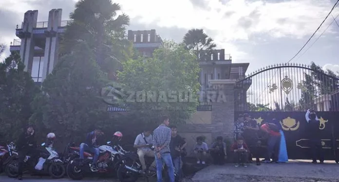 KPK Geledah Rumah, Aswad Sulaiman Tak Ditempat