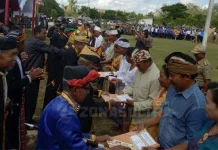 30 Pasutri Agama Hindu di Mubar Terima Akta Nikah 30 Pasutri Agama Hindu di Mubar Terima Akta Nikah