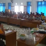 Surunuddin Sebut Pendataan Pajak di Daerah Kacau, Konsel Menunggak Hingga Rp 4,8 Miliar Surunuddin Sebut Pendataan Pajak di Daerah Kacau, Konsel Menunggak Hingga Rp 4,8 Miliar