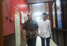 Bupati Konut Ruksamin Diperiksa KPK di Polda Sultra Bupati Konut Ruksamin Diperiksa KPK di Polda Sultra