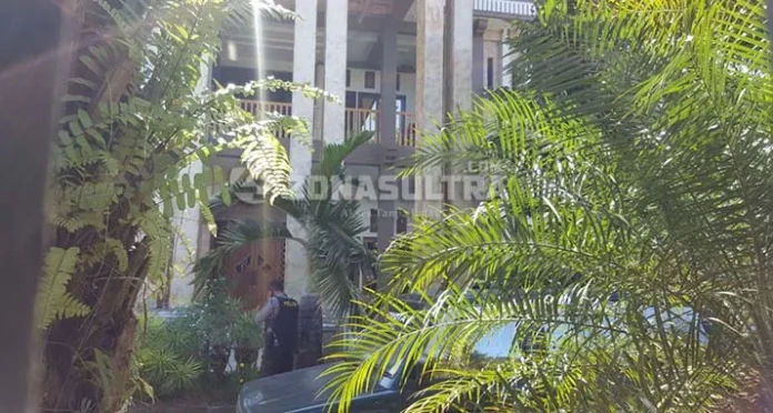 KPK Geledah Rumah Pribadi Mantan Bupati Konut Aswad Sulaiman?