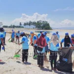 Aksi Sapta Pesona, Ratusan Warga Bersihkan Sampah di Pulau Bokori Aksi Sapta Pesona, Ratusan Warga Bersihkan Sampah di Pulau Bokori