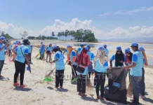 Aksi Sapta Pesona, Ratusan Warga Bersihkan Sampah di Pulau Bokori Aksi Sapta Pesona, Ratusan Warga Bersihkan Sampah di Pulau Bokori