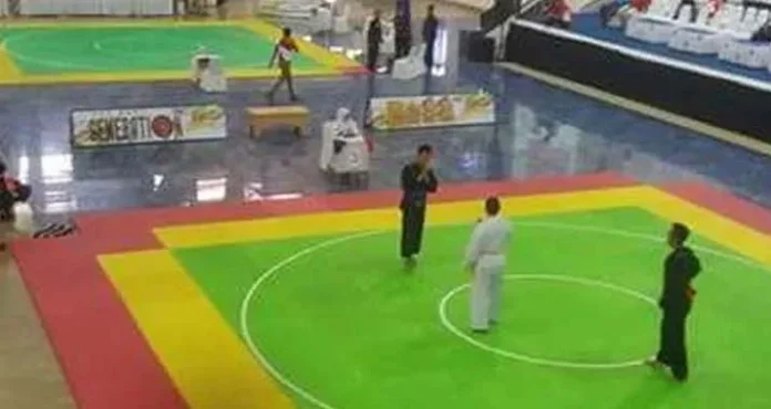 Taklukan Pesilat Riau, La Ode M Fajar Alif Melaju ke Semi Final