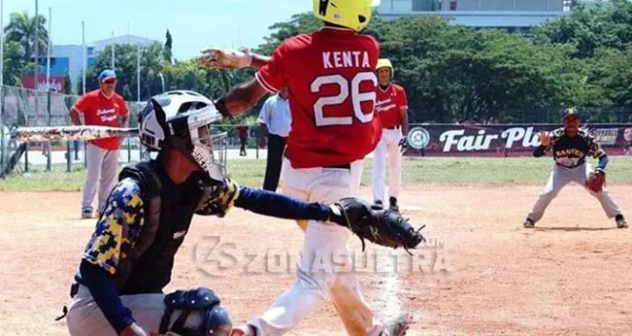 Tim Softball Sultra Tantang Tuan Rumah di Babak Pagesistem