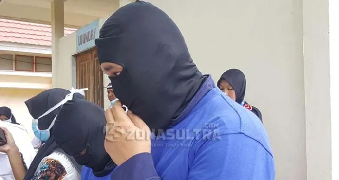 tersangka_nangis Barang Bukti Dimusnahkan, Tersangka Nangis Saat Baca Doa