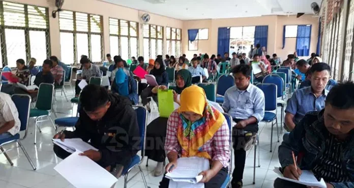 ujian_ppk_buton 94 Dari 108 Peserta Ikut Tes Tertulis PPK Buton