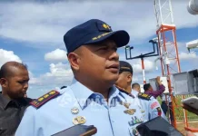 Lanud Halu Oleo Pasang Alat Pemantau Cuaca AWOS Danlanud Halu Oleo Letkol Pnb Muhram Jayahadi Kusuma