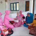 Bhayangkari Ranting Bonegunu Salurkan Alquran dan Iqro di Dua Desa Bhayangkari Ranting Bonegunu Salurkan Alquran dan Iqro di Dua Desa