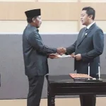 Delapan Fraksi Setuju APBD 2018 Kendari Ditetapkan Delapan Fraksi Setuju APBD 2018 Kendari Ditetapkan, apbd kendari 2018