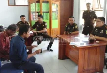 Diduga Selewengkan Dana Desa, Kades Wasampela Didemo Diduga Selewengkan Dana Desa, Kades Wasampela Didemo