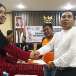 KPU Lanjut Verifikasi Dokumen Syarat Dukungan WON-Andre KPU Lanjut Verifikasi Dokumen Syarat Dukungan WON-Andre