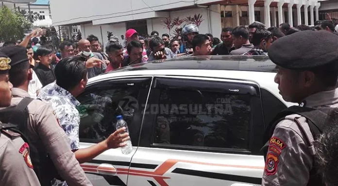 Driver Grab di Kendari Nyaris Jadi Bulan Bulanan Sopir Taxi dan Angkot