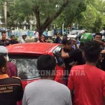 Lagi, Satu Sopir Grab di Kendari Jadi Amukan Sopir Taksi Lagi, Satu Sopir Grab di Kendari Jadi Amukan Sopir Taksi