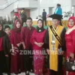 Rektor UHO Kukuhkan Guru Besar Ke-72 Bidang Ilmu Ekonomi Manajemen Rektor UHO Kukuhkan Guru Besar Ke-72 Bidang Ilmu Ekonomi Manajemen