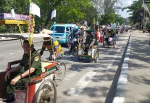 Peringati Hari Pahlawan, Karyawan Swissbel Kendari Keliling Kota Pakai Becak Peringati Hari Pahlawan, Karyawan Swissbel Kendari Keliling Kota Pakai Becak
